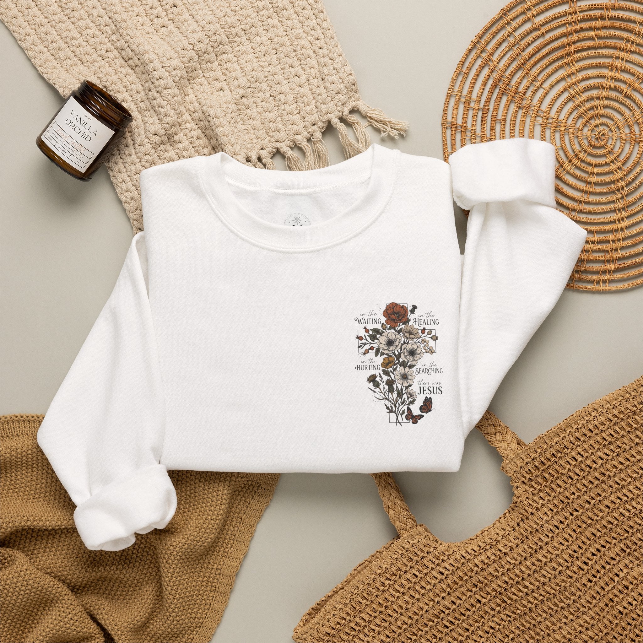 Religious Floral Cross - Inspirational Heavy Blend™ Crewneck Sweatshirt