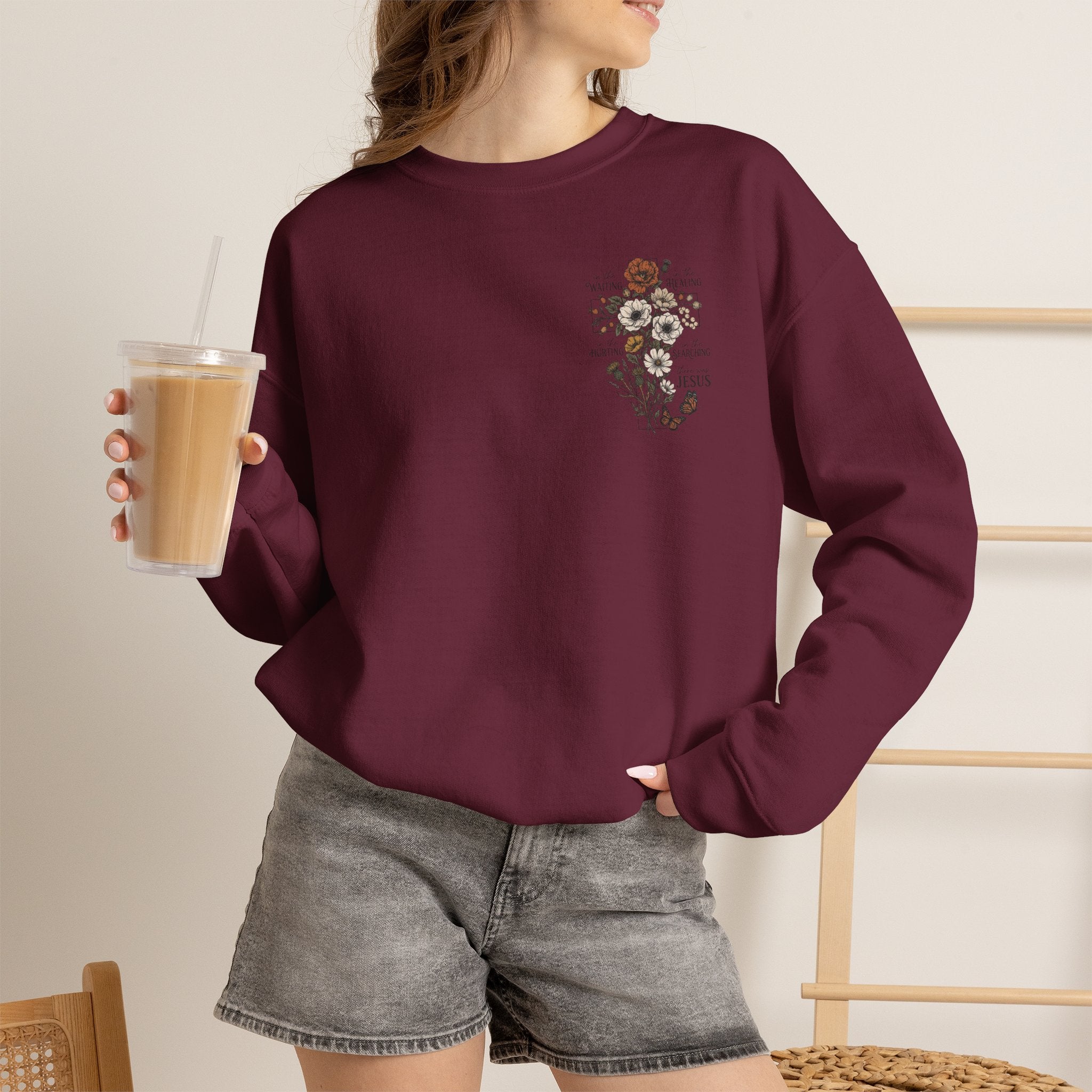 Religious Floral Cross - Inspirational Heavy Blend™ Crewneck Sweatshirt